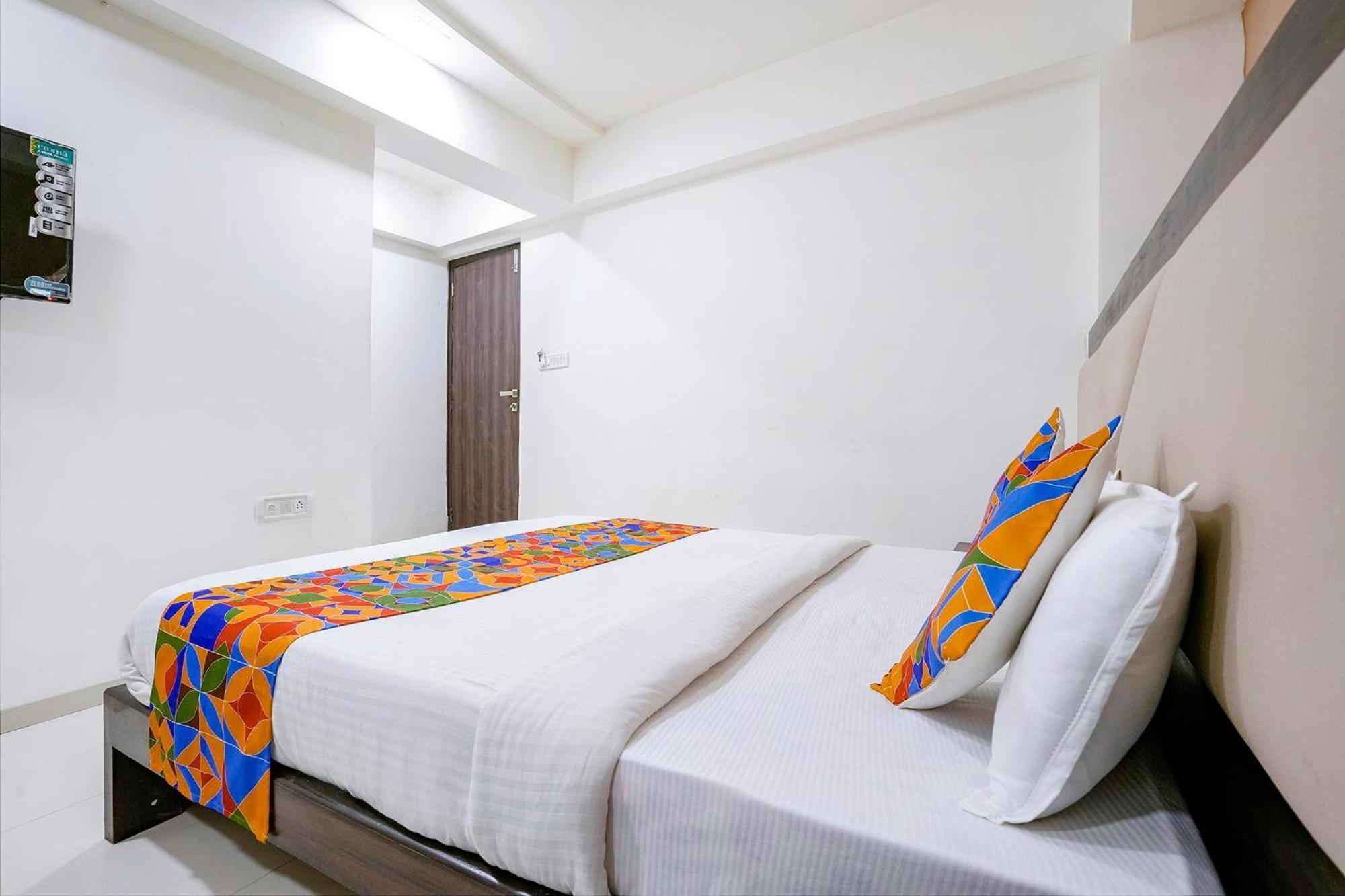 Fabhotel Kamran Residency Мумбаи Экстерьер фото